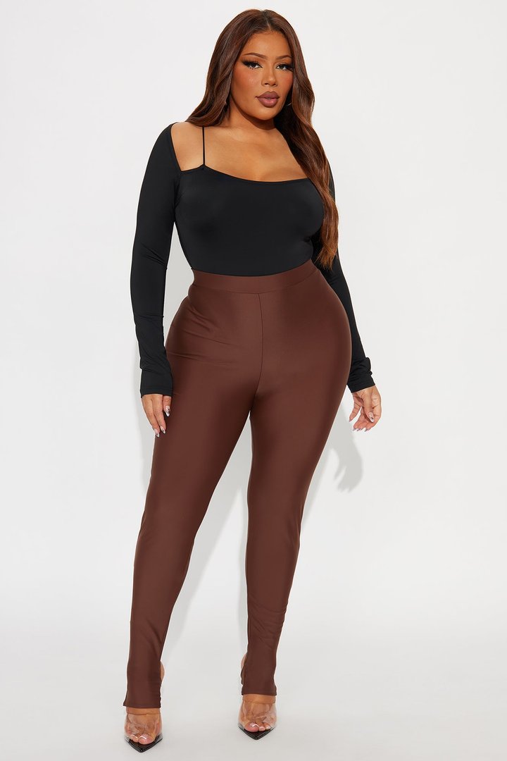 Sleek Statement High Rise Footed Legging - Chocolate