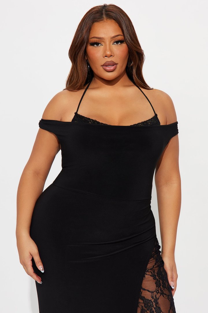 Mikayla Peek A Boo Lace Maxi Dress - Black