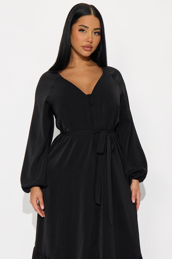 Swaying Long Sleeve Maxi Dress - Black