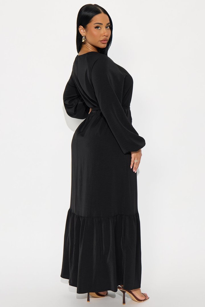 Swaying Long Sleeve Maxi Dress - Black
