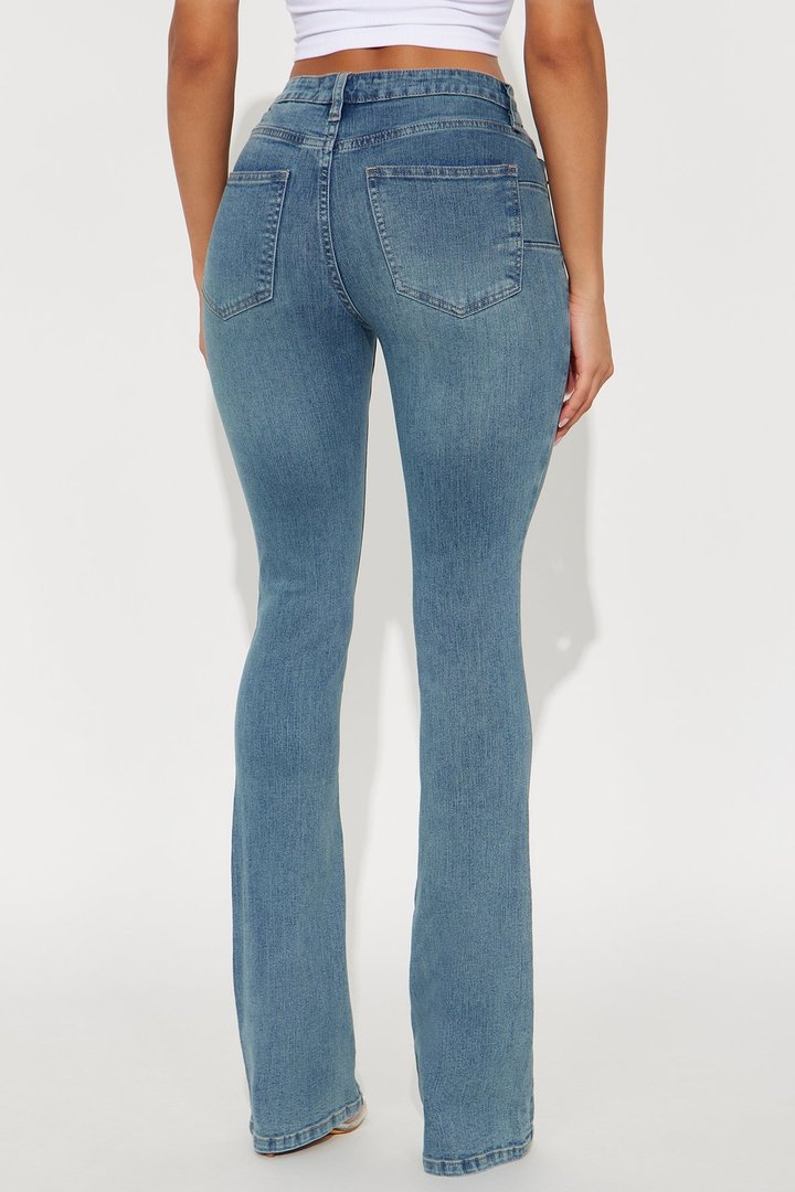 Maddy Mid Rise Sculpt Bootcut Jeans - Vintage Wash