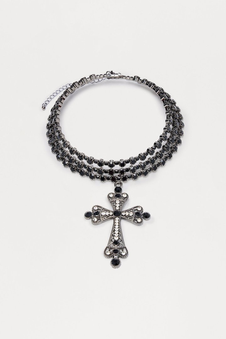 A Bit Sinful Pendant Choker Necklace - Black