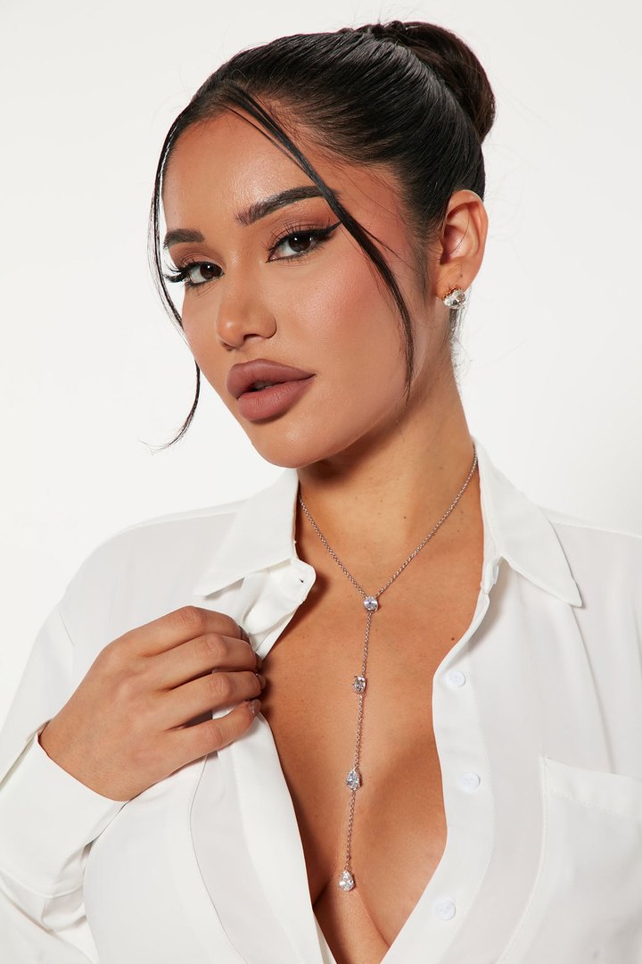 Showing Up Tonight Necklace - Silver