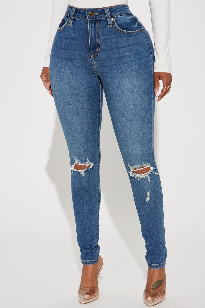 Kinsley Control Curvy Stretch Skinny Jeans - Medium Wash