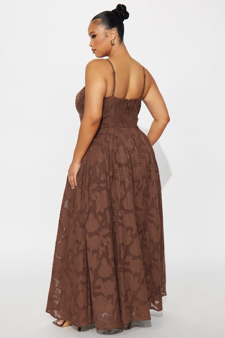 Morning Kiss Jacquard Maxi Dress - Brown
