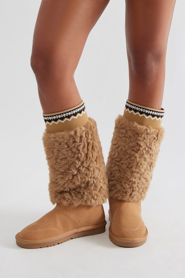 Grizzly Faux Fur Boots - Taupe
