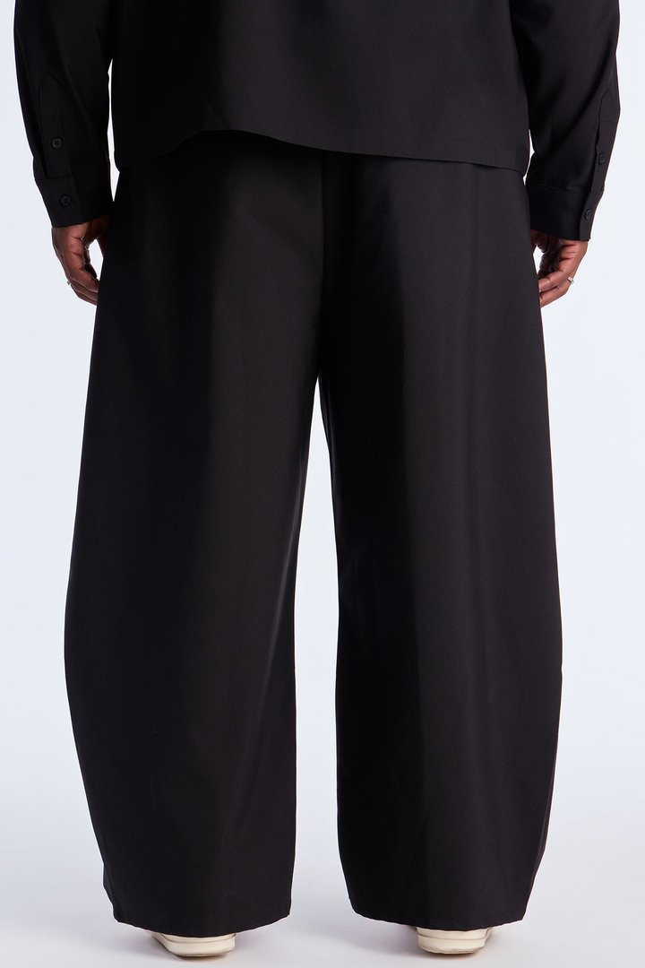 Barrel Bold Flow Trousers - Black