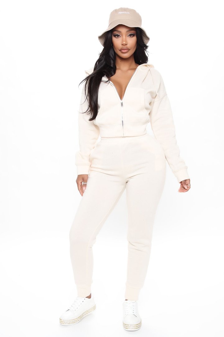 I Got This Zip Up Jacket And Jogger Set - Off White