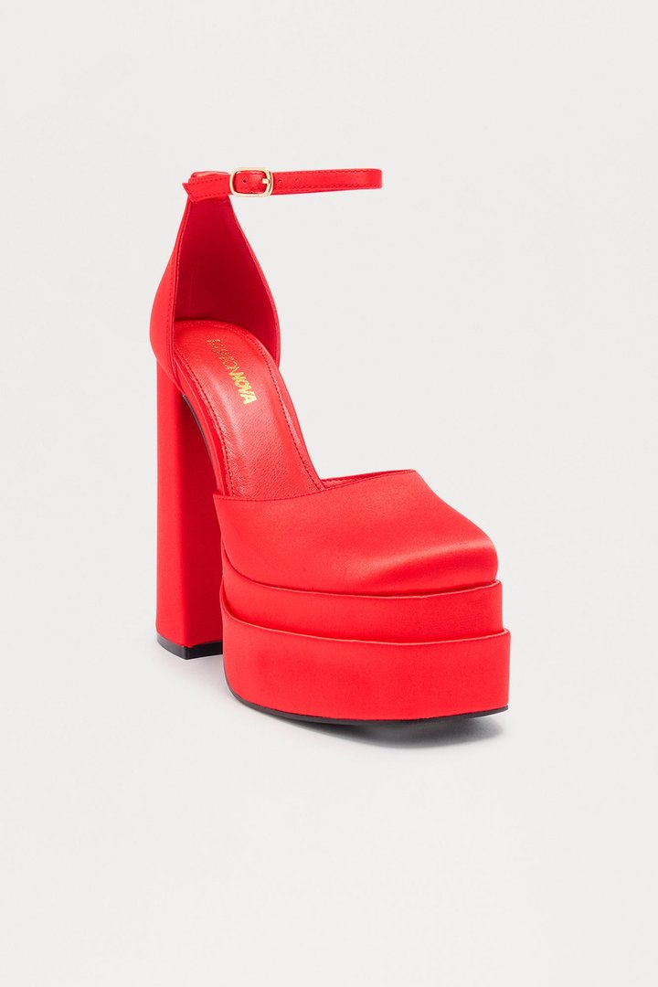 On My Best Behavior Extreme Platform Heels - Red