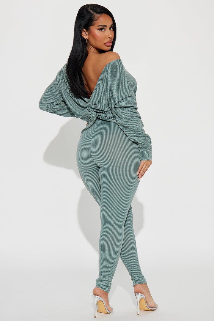 Don't Get Twisted Ribbed Legging Set - Olive