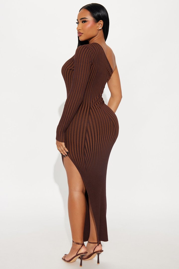 Never Late Sweater Maxi Dress - Brown
