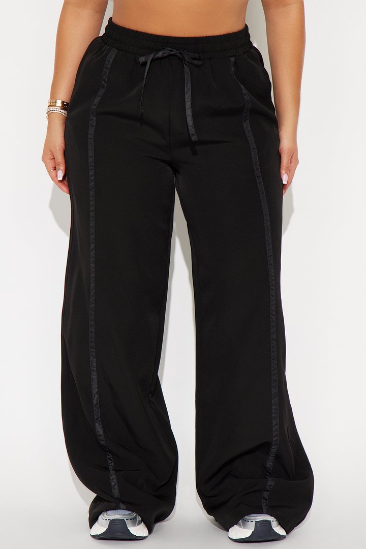 Kasia High Rise Crepe Woven Wide Leg Pant 33 - Black