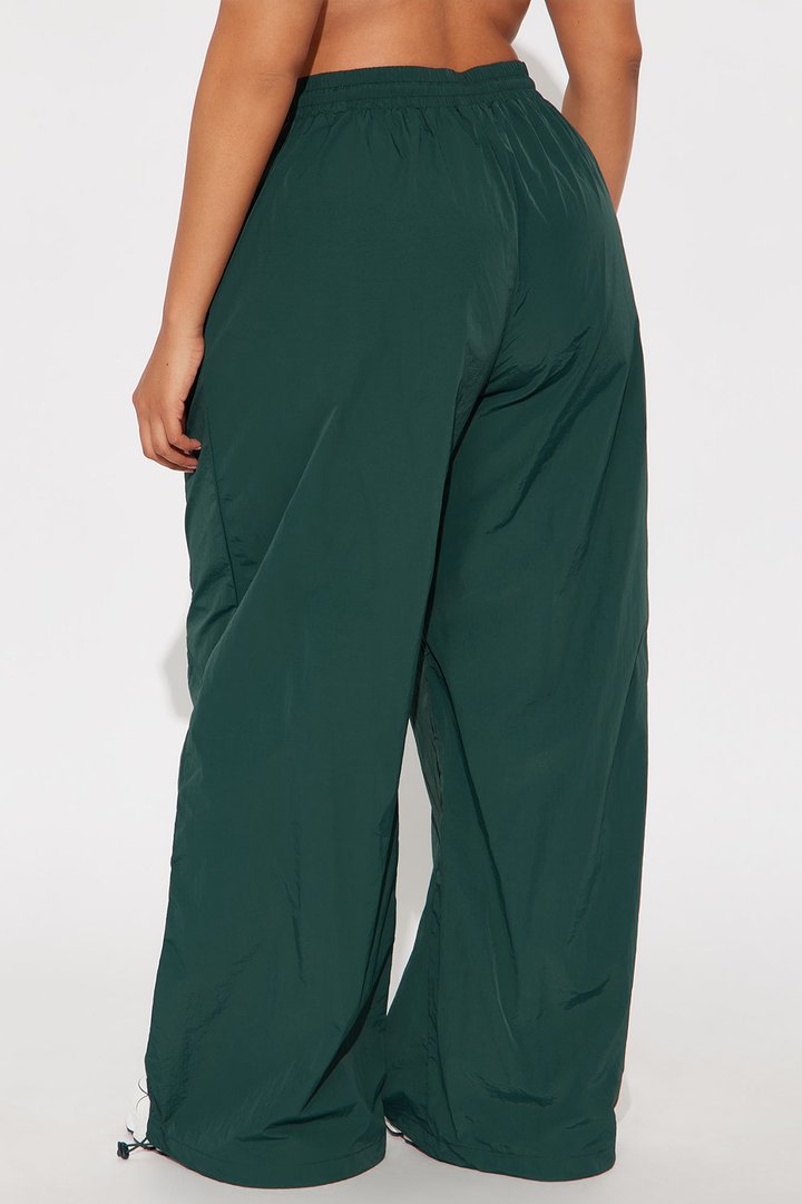 First Class Windbreaker Jogger - Hunter Green