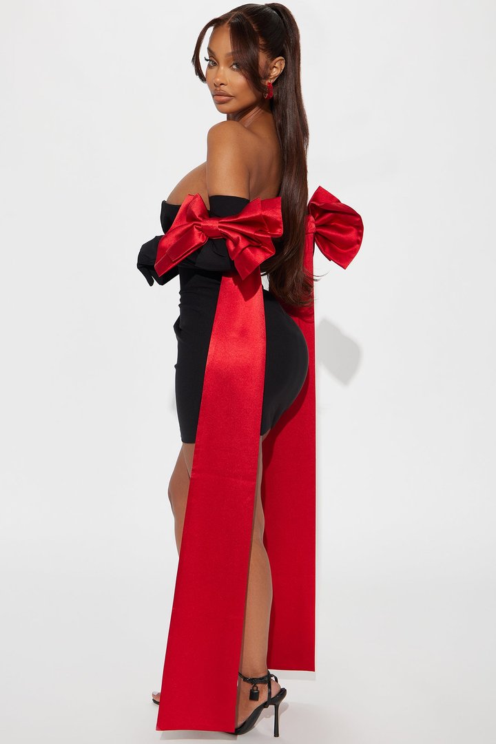Put A Bow On It Strapless Mini Dress Set - Black/Red