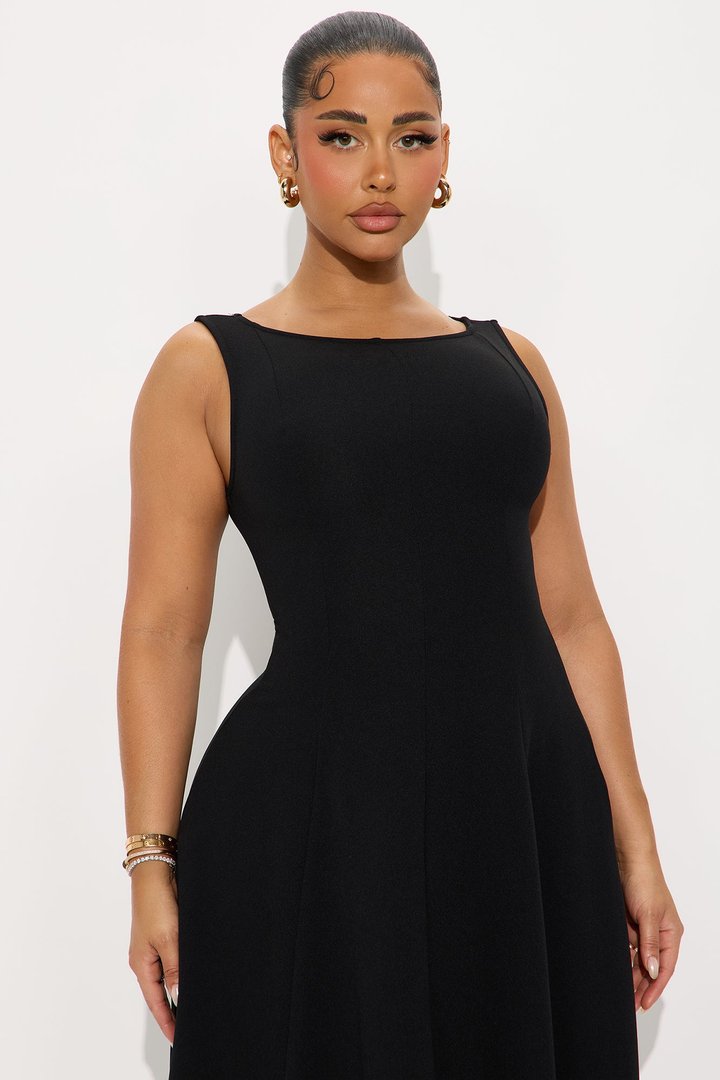 Sweet Sunday Knit Crepe Midi Dress - Black