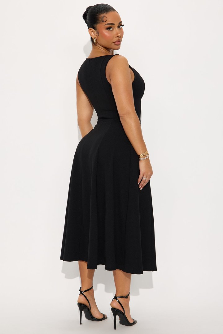 Sweet Sunday Knit Crepe Midi Dress - Black
