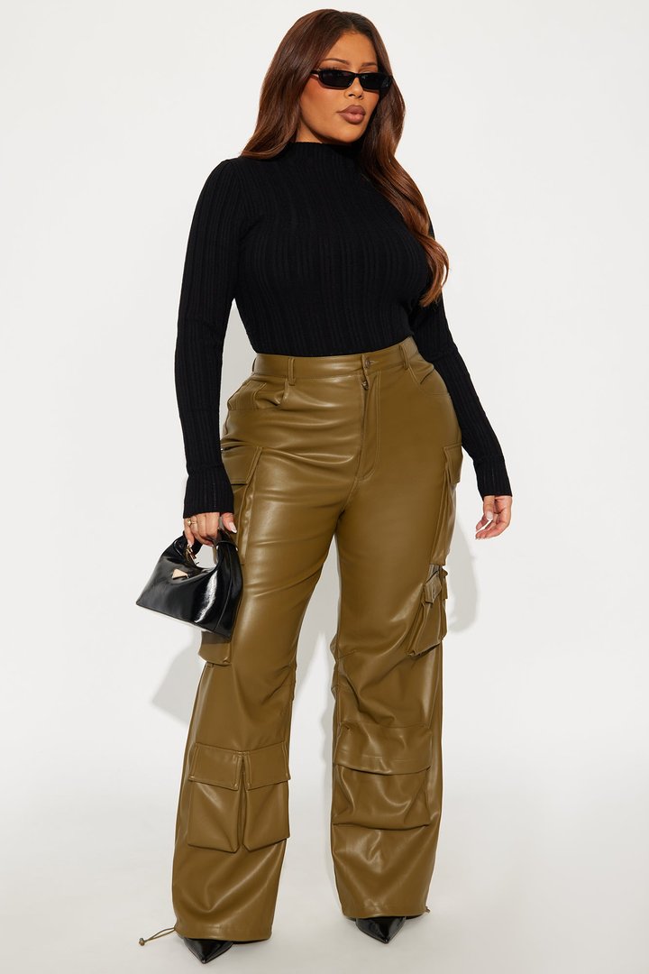 Something About You Faux Leather Cargo Pant 32 - Military Green