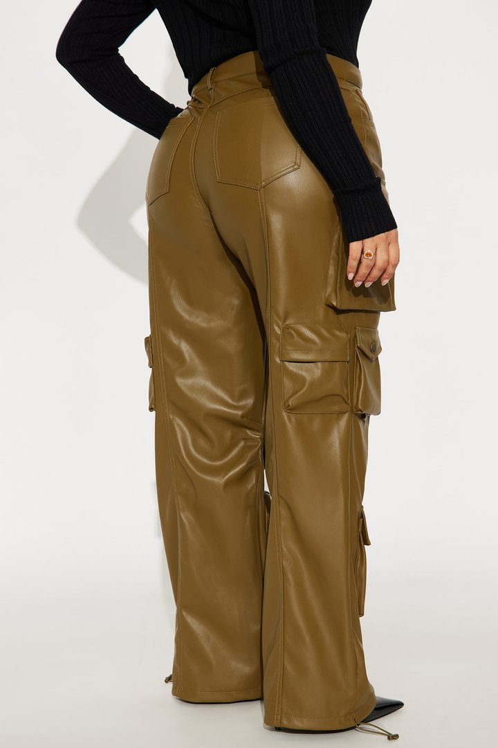 Something About You Faux Leather Cargo Pant 32 - Military Green