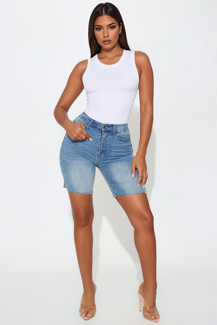 Everything's Good Super Stretch Denim Bermudas - Medium Blue Wash
