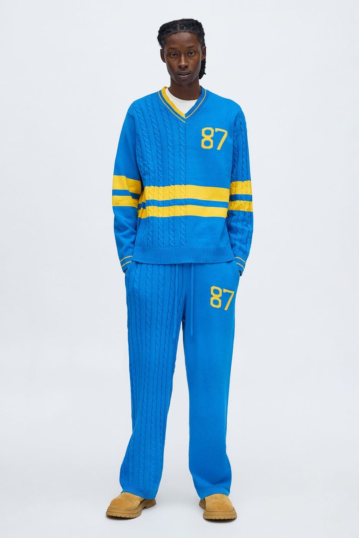 Preppy Life V Neck Sweater - Blue/combo