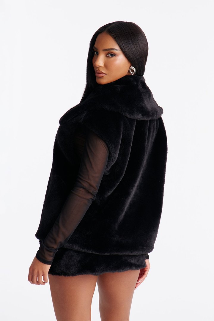 All A Dream Faux Fur Vest Mini Skirt Set - Black