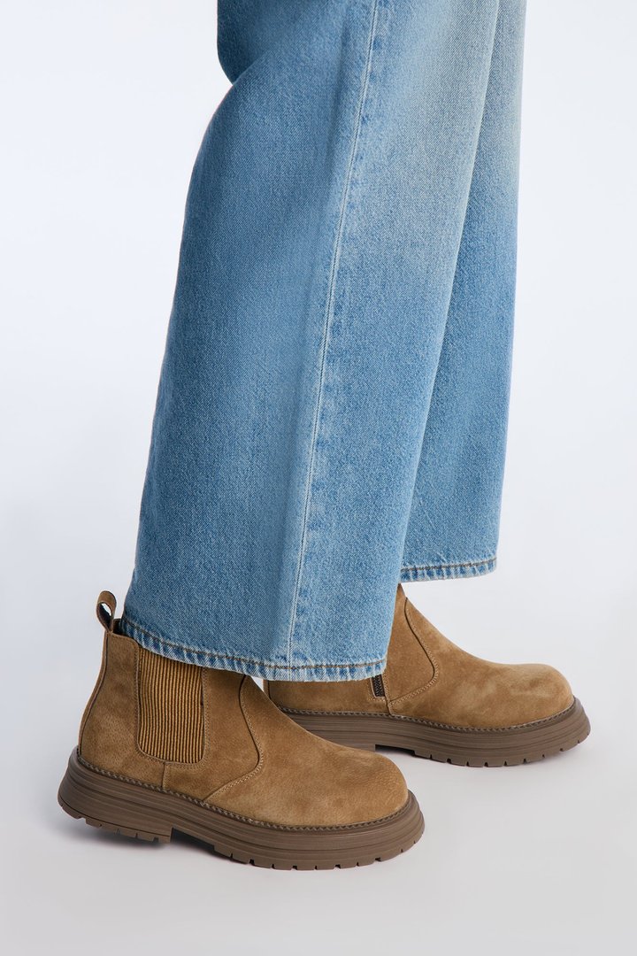 Genuine Suede Lace Less Chunky Boot - Taupe