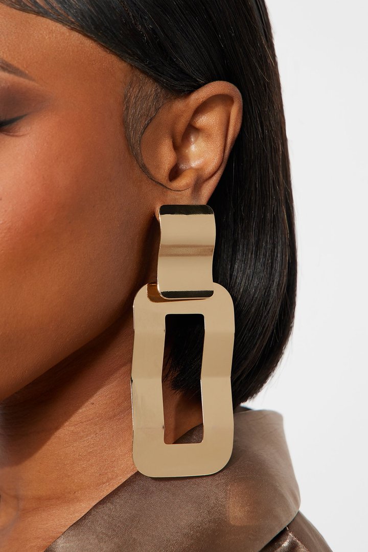 Can't Slow Down Drop Earrings - Gold