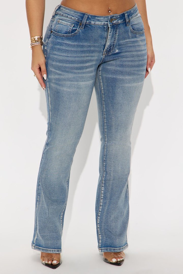 Petite Gemma Low Rise Sculpting Stretch Bootcut Jeans - Vintage Wash