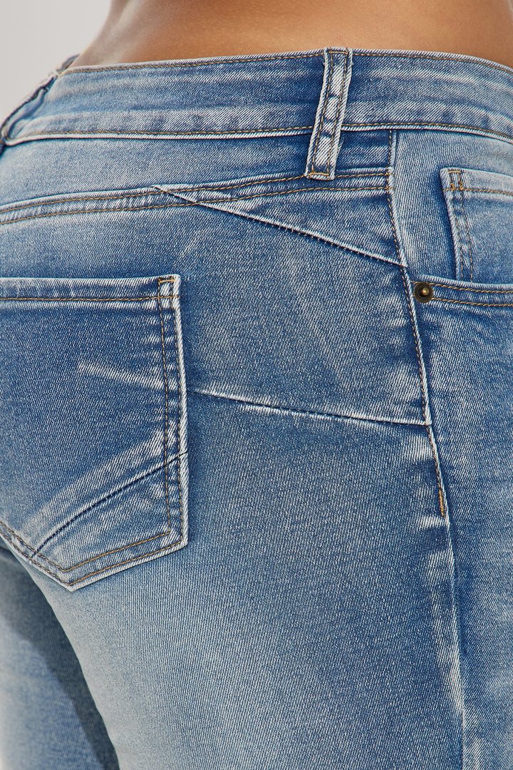 Petite Gemma Low Rise Sculpting Stretch Bootcut Jeans - Vintage Wash