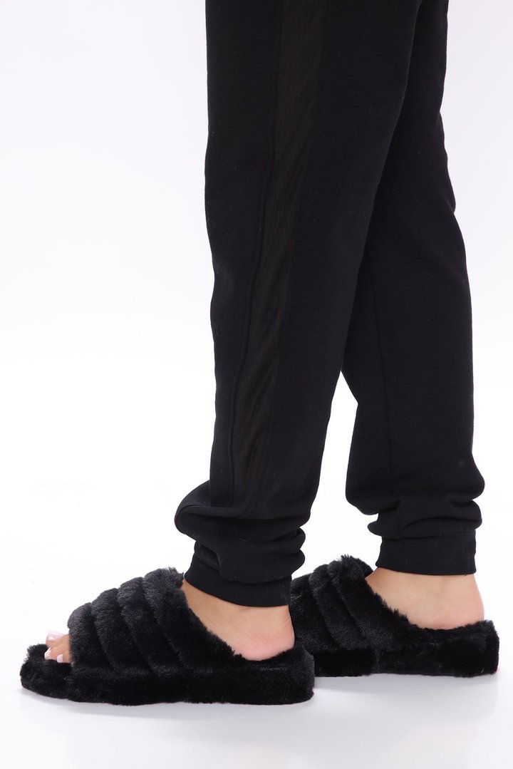 Cozy Mood Slippers - Black