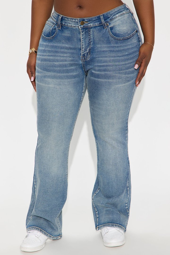 Petite Gemma Low Rise Sculpting Stretch Bootcut Jeans - Vintage Wash