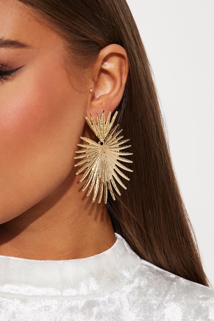 Heart Of Thorns Earrings - Gold