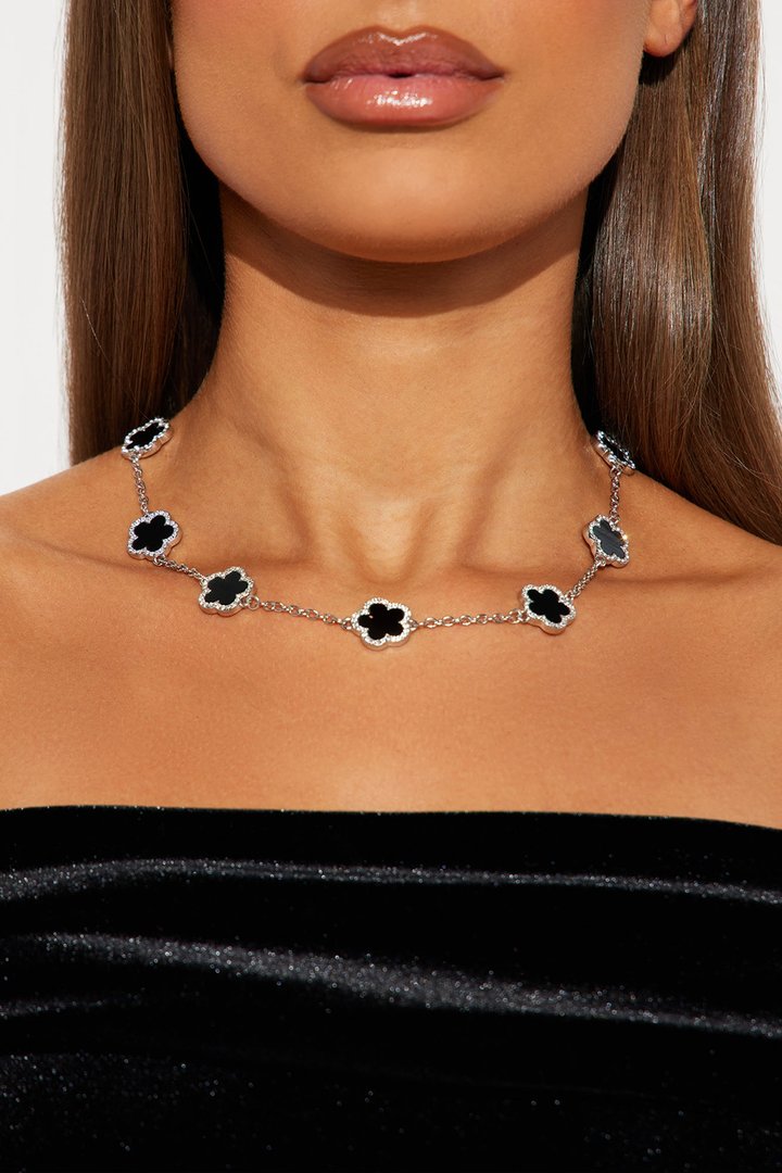 Clover Bae Chain Necklace - Silver/Black