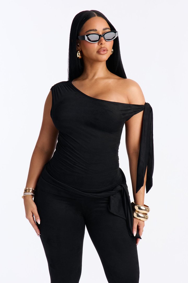 Ella Faux Suede Capri Set - Black
