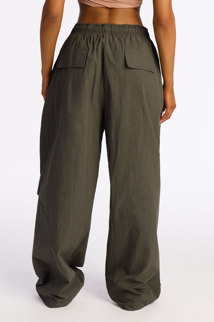 Here And Now Wide Leg Street Jogger 30″ - Olive