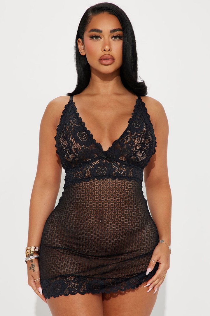 Love Your Charm Lace Chemise - Black