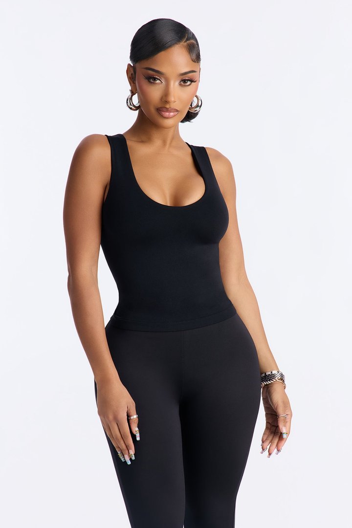Seamless Smooth Double Lined U Neck Tank Top - Black