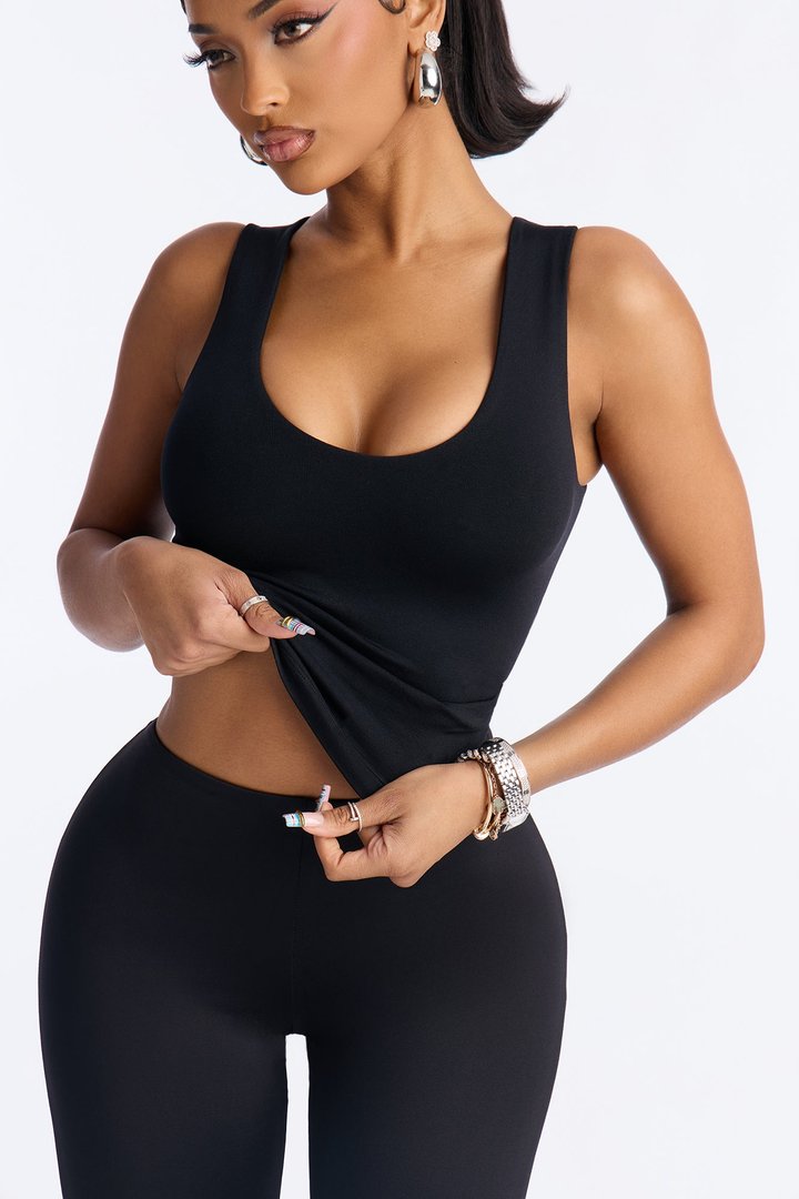 Seamless Smooth Double Lined U Neck Tank Top - Black
