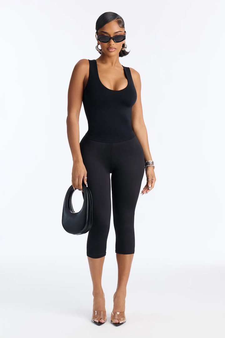 Contour Double Lined Capri Pant - Black