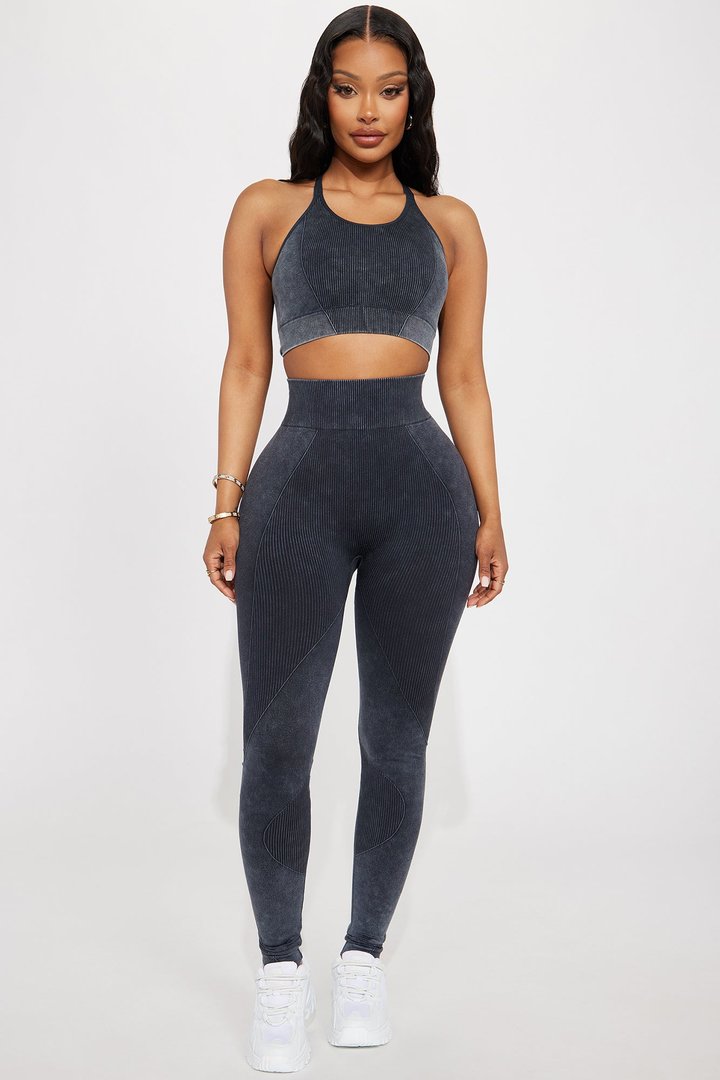 Stretch It Out Active Sports Bra - Black