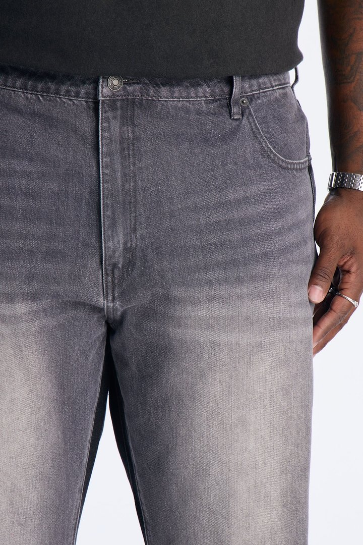 Straight Track Me Down Jean - Black/Grey