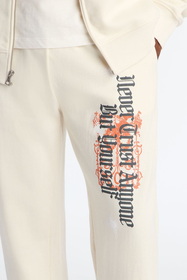Only Trust Myself Sweatpants - Cream