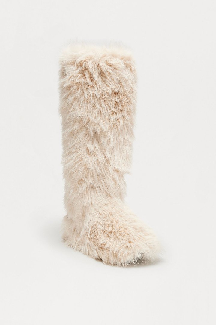 Fireside Faux Fur Boots - Beige