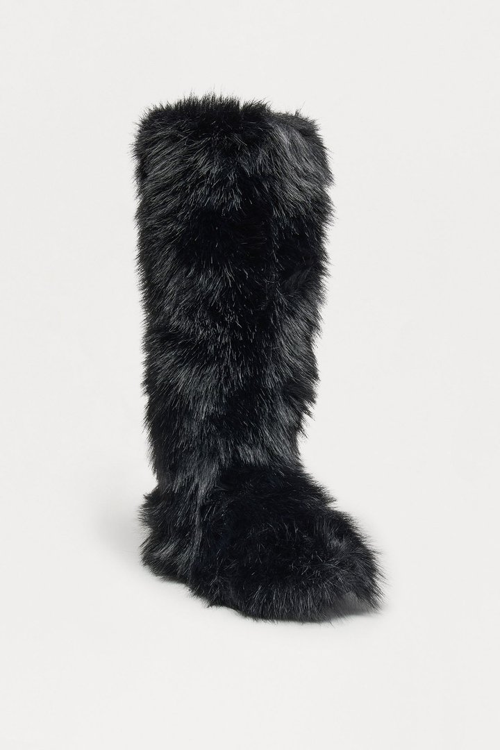 Fireside Faux Fur Boots - Black