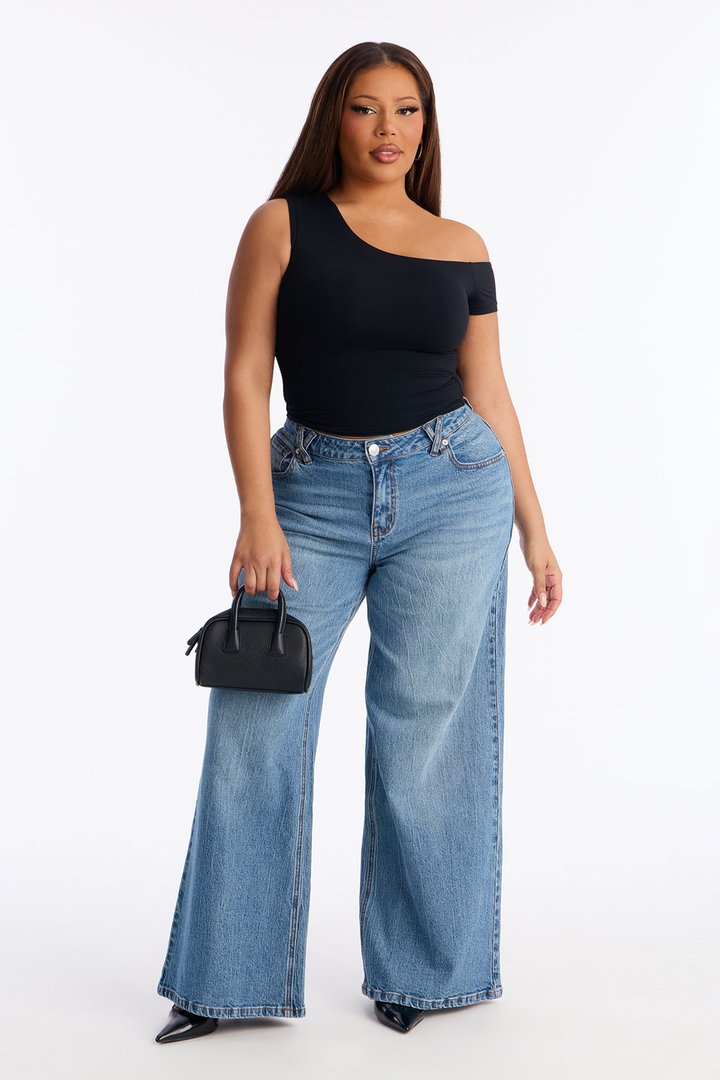 Sweetheart Stretch Wide Leg Jeans - Medium Wash