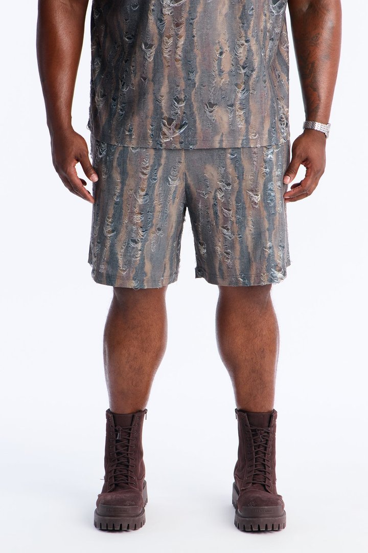 Relaxed Fragmented Realism Distressed Short - Brown