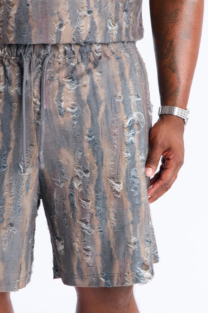 Relaxed Fragmented Realism Distressed Short - Brown