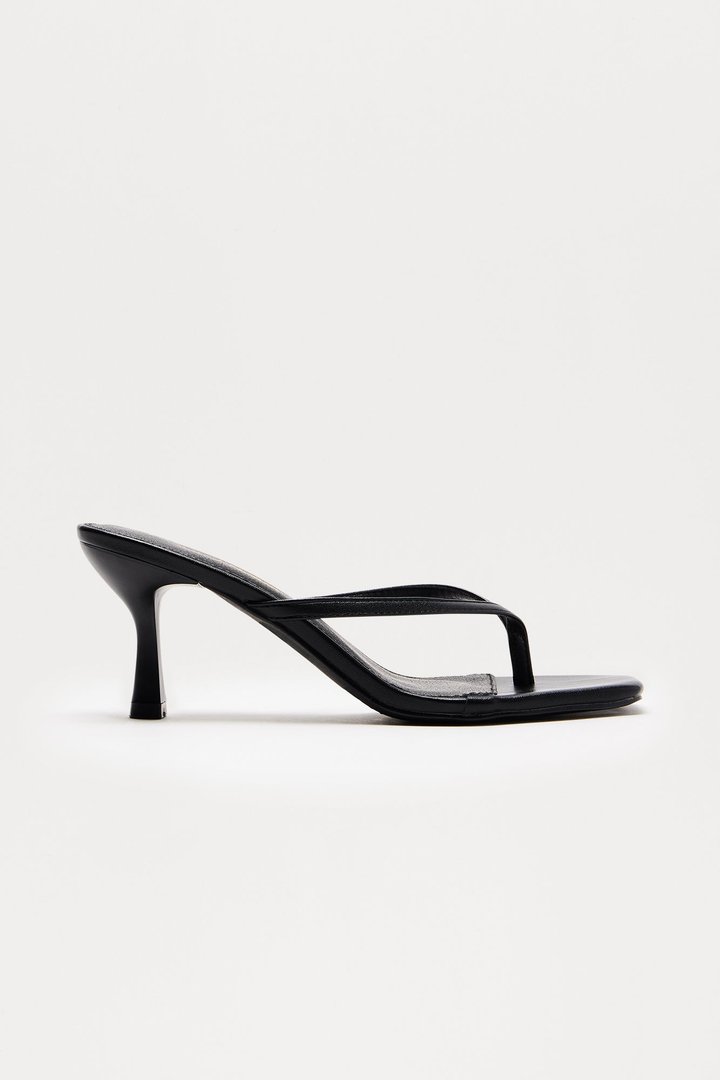 Ayla Thong Mules - Black