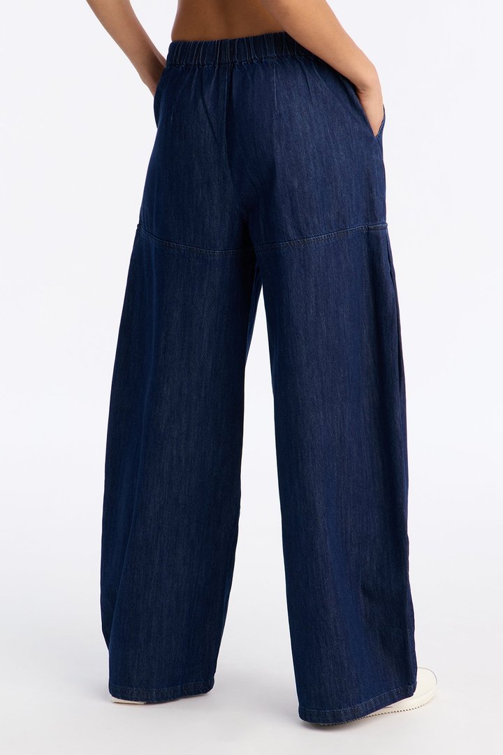 Petite Brigantine Pull On Wide Leg Jeans - Dark Wash