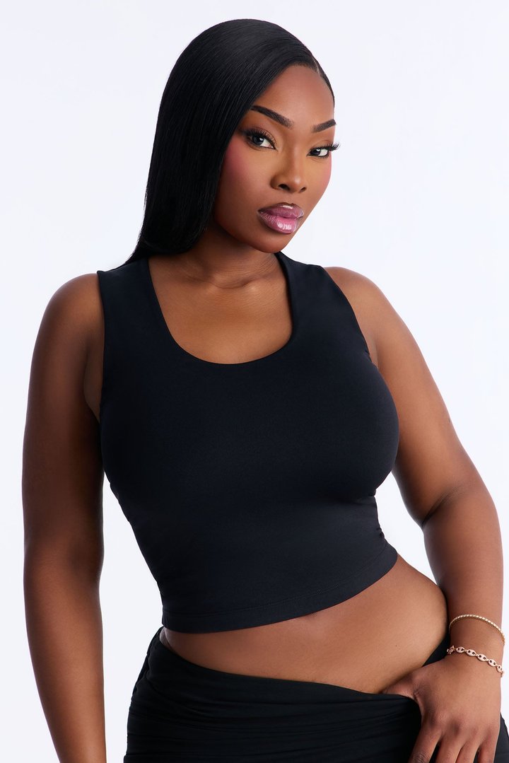 Seamless Smooth Double Lined U Neck Tank Top - Black